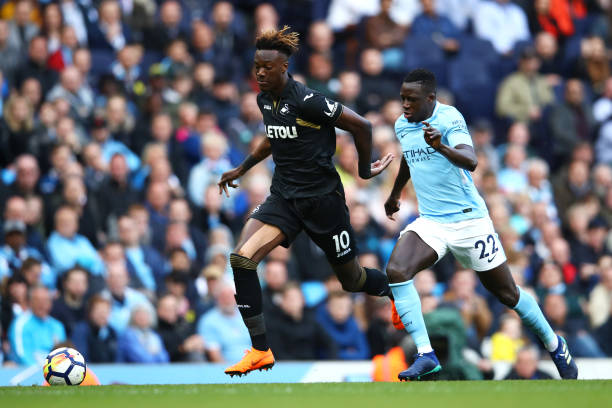 德在此期间 德在此期间